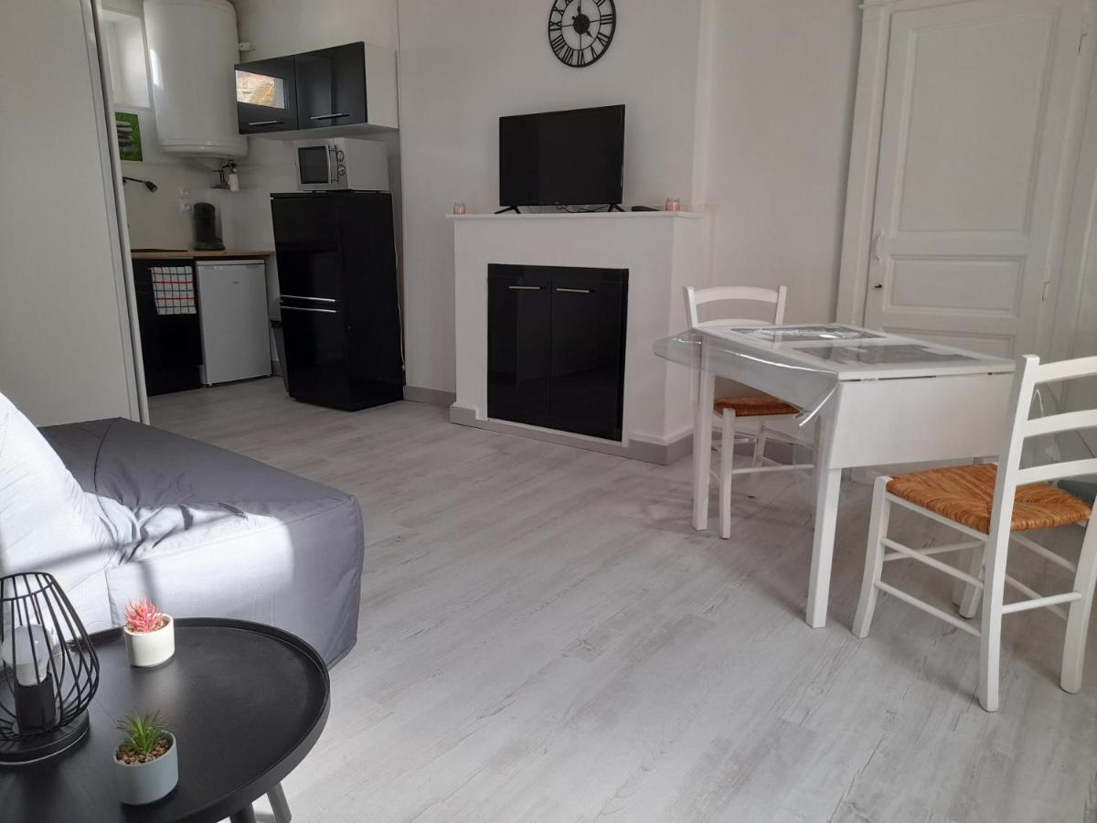 Promo Studio Wi-Fi A Courseulles-Sur-Mer Au 1Er Etage Екстериор снимка